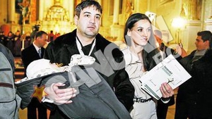 Vedeta TV face trei botezuri si o cununie in aceeasi zi! Nicoleta Luciu devine doamna Csergo!