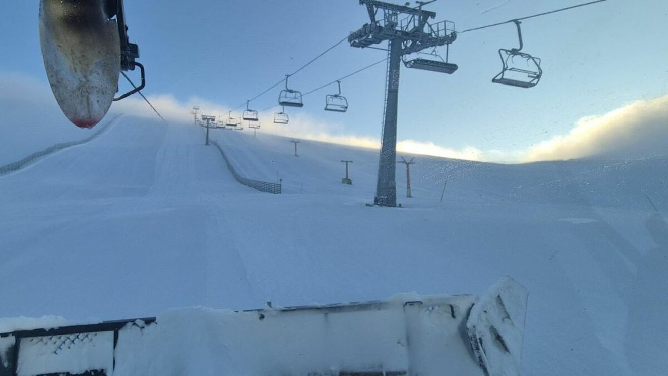 Iarna lovește din nou! Pârtiile din Sinaia închise a doua zi la rând din cauza vremii extreme. Când se vor redeschide?