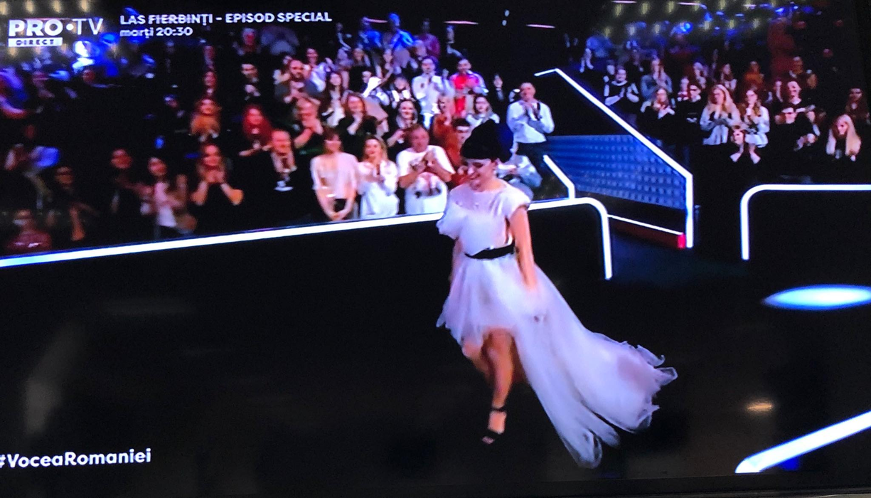 Stupoare în direct la Pro TV. Cum a apărut îmbrăcată Irina Rimes la finala Vocea României