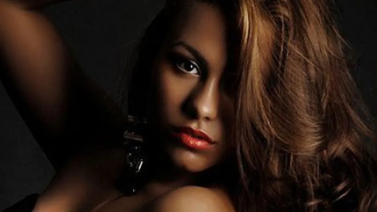 Beyonce de Romania lucreaza ca sa ajunga o diva! Adi de la Valcea ii vinde toate secretele!