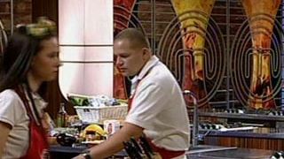 Godeanu, ingrijorat ca "amanta" lui Andreea ar putea fi eliminata de la "Masterchef": "Daca pleci de aici, te bat, sa moara ma-sa!"