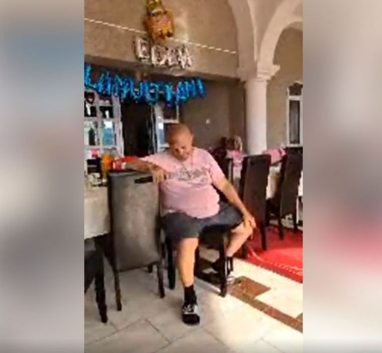 Nicolae Guță a făcut show la petrecerea de tăiere a moțului fiului său! Toți au rămas cu gura căscată când au văzut cum s-a îmbrăcat manelistul