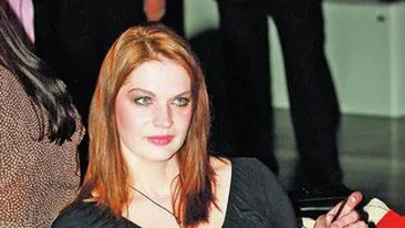 Actorul Rares Ioan Stoica are o fetita de 13 ani cu o colega de scena! Logodnicul Manuelei Harabor este tata!