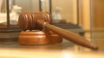 Tânărul care i-a tăiat unui bărbat capul cu drujba, condamnat la închisoare pe viață