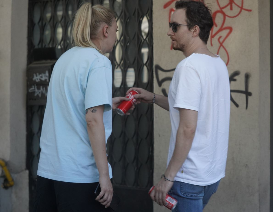 Ilona Brezoianu și Dan Rădulescu s-au "recuperat" cu suc după ce au consumat "tărie"