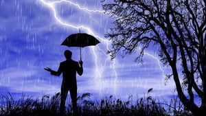 Avertizare meteo din partea ANM. Cod portocaliu de ploi abundente în 11 județe