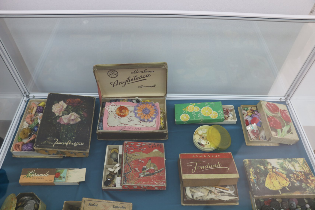 Expoziția inedită este deschisă până pe 15 septembrie la Muzeul Județean Olt