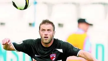 Pulhac a facut o criza de nervi in cantonament