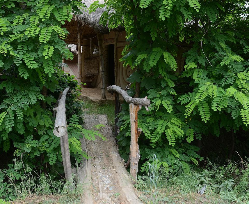 Satul neolitic reconstituit, unic în Europa, se află la Drăgănești-Olt