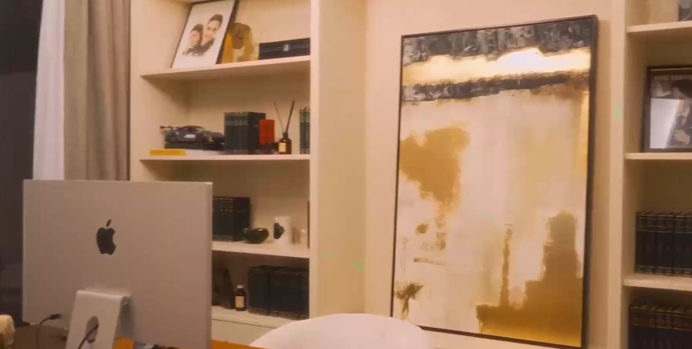 Cum arată noul apartament al lui Selly. Celebrul vlogger a terminat renovările și a făcut turul locuinței