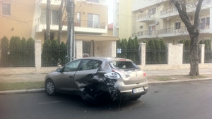 Accident in fata casei lui Dan Petrescu. Un sofer baut a intrat in masina unui strain. Barbatul s-a ales cu dosar penal