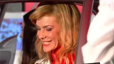 Echipa Cancan TV a fost in pericol! Roxana Ciuhulescu a condus legată la ochi, in platoul emisiunii