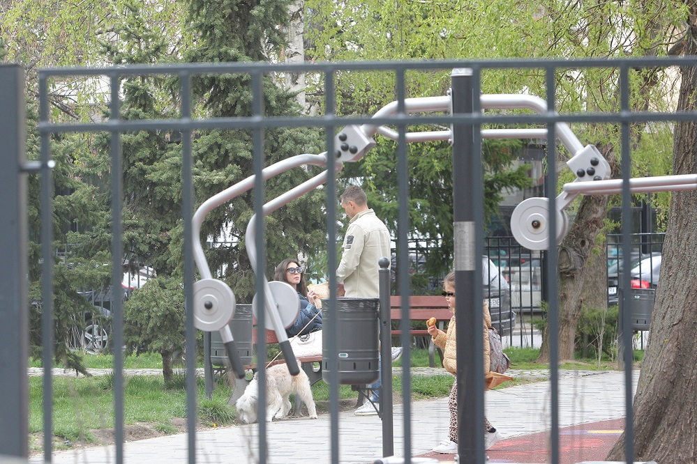 Vladimir Drăghia, în parc cu familia