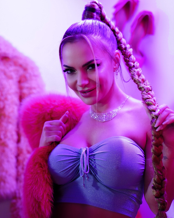 Andreea Antonescu: "Piesa «Moșule, ce tânăr ești» se cântă de o sută de milioane de ani!"