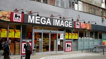 Alertă cu bombă într-un magazin Mega Image! Oamenii au fost evacuaţi de urgenţă