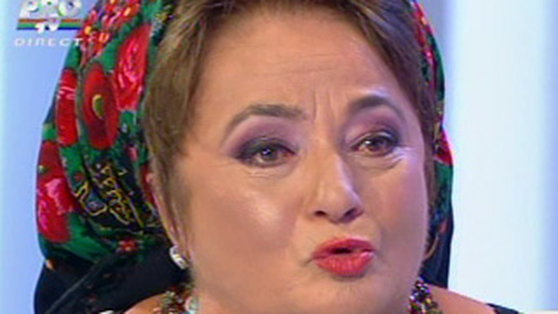 Laura Lavric plange in hohote din cauza surorii ei: "Nici iadul nu o sa te primeasca! Lasa-ne in pace, nu fi nebuna, ne faci neamul de ras"