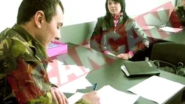 Se inroleaza in armata pentru bani