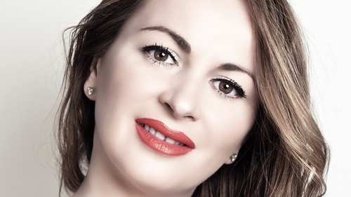 Delia Antal, tratata ca o adevarata regina! Si-a sarbatorit ziua in casa noua si a primit cadouri super scumpe!