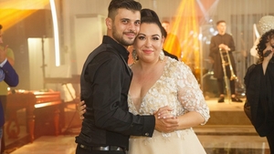 Oana Roman, primele declarații după operația soțului ei: ”El este la terapie intensivă”