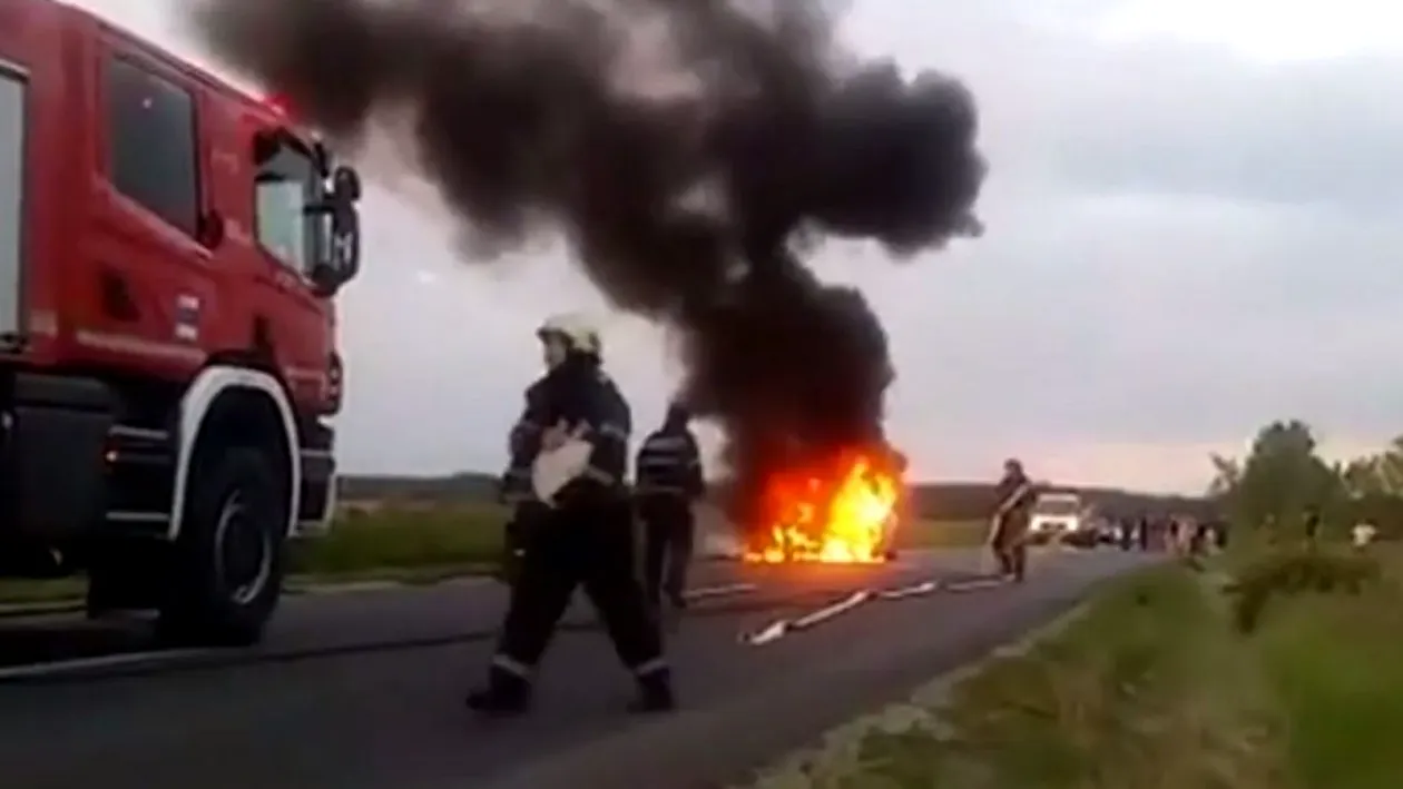 O mașină a luat foc pe autostrada București-Pitești