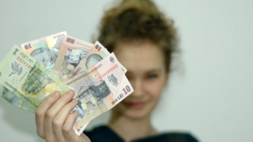 Vești bune pentru părinții din România! Alocațiile copiilor se dublează începând de astăzi