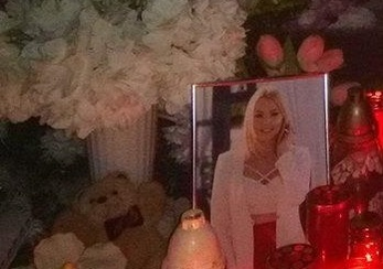 Povestea ursuleţului de pluş de la mormântul Denisei Răducu. Cine l-a aşezat acolo