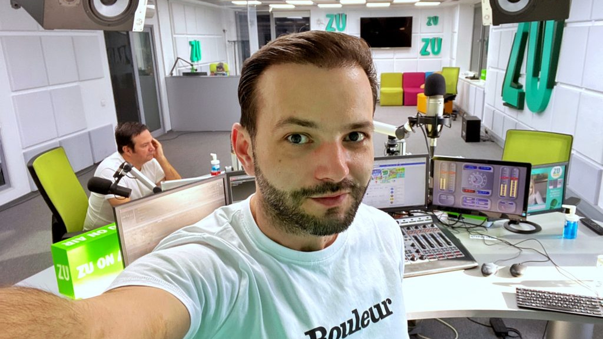 #MuzicaAia de la Radio ZU acum și pe Youtube. Recomandările vin de la Mihai Morar, Daniel Buzdugan și Emma Ștefan