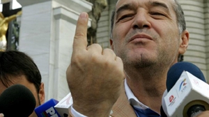 VIDEO Becali, Donald Trump de Romania!1.000 de euro costa o noapte la hotelul lui construit langa o biserica placata cu aur