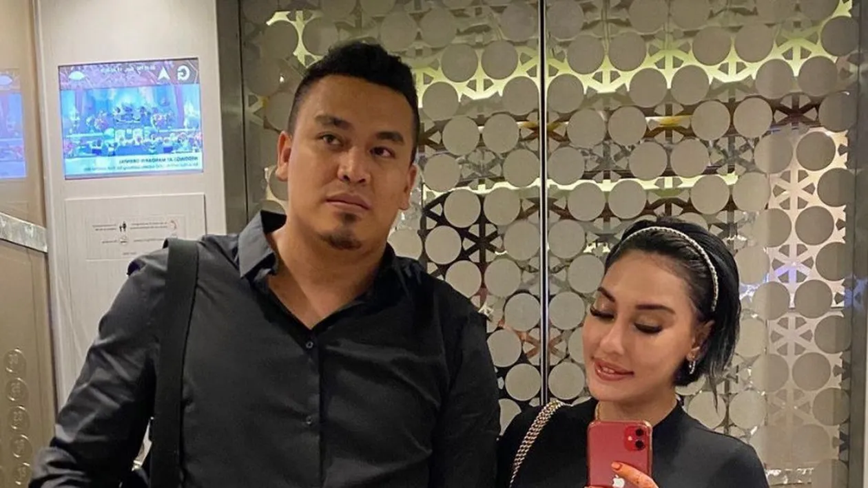 Zarina Anjoulie a divorțat pentru a doua oară