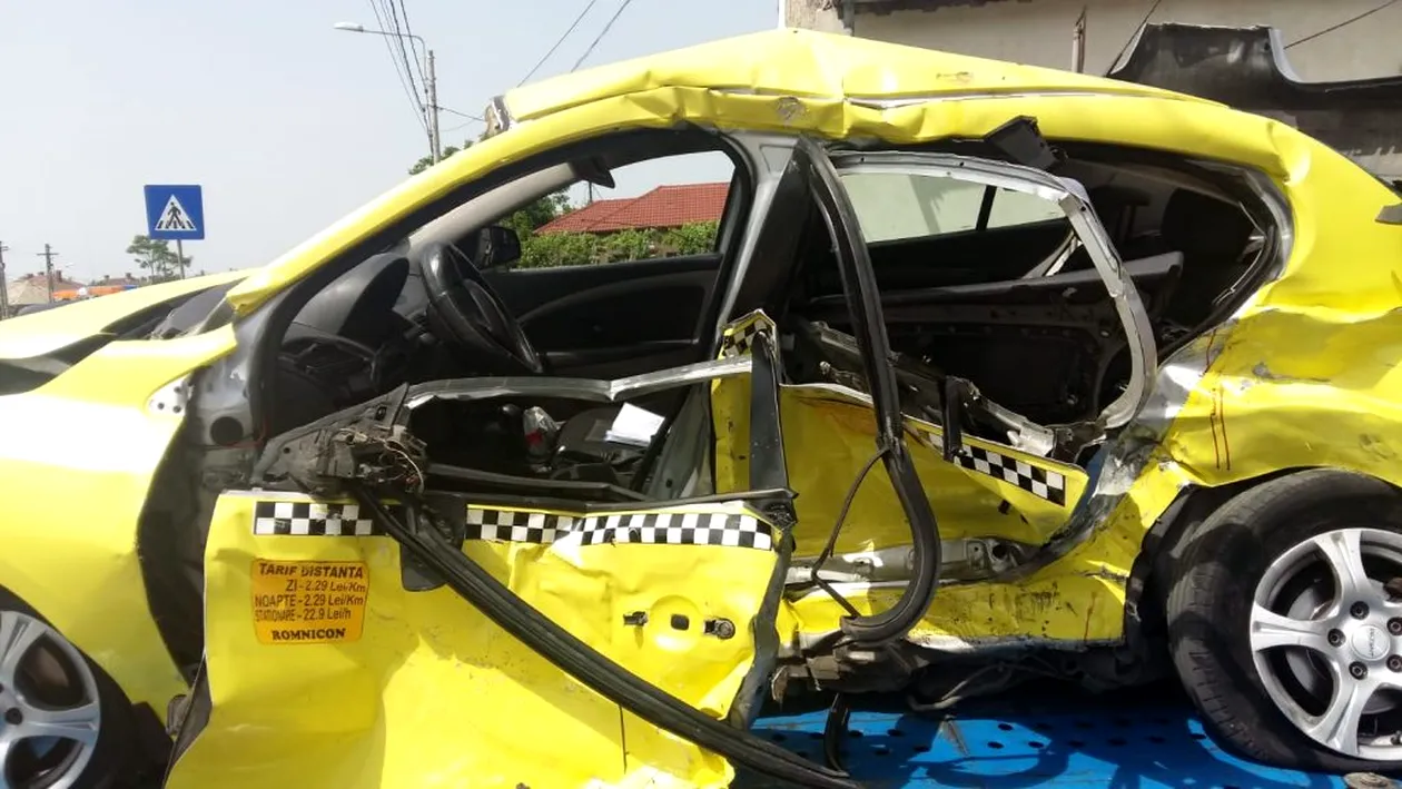 Accident tragic în Craiova! Un taximetrist și pasagera acestuia au murit