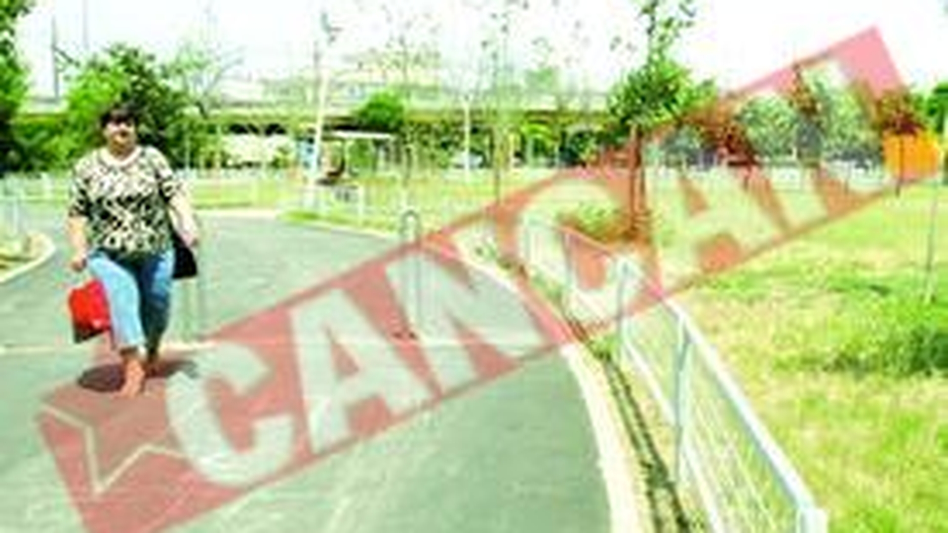 Un parc din Crangasi, inceput luna trecuta, a fost lasat de izbeliste