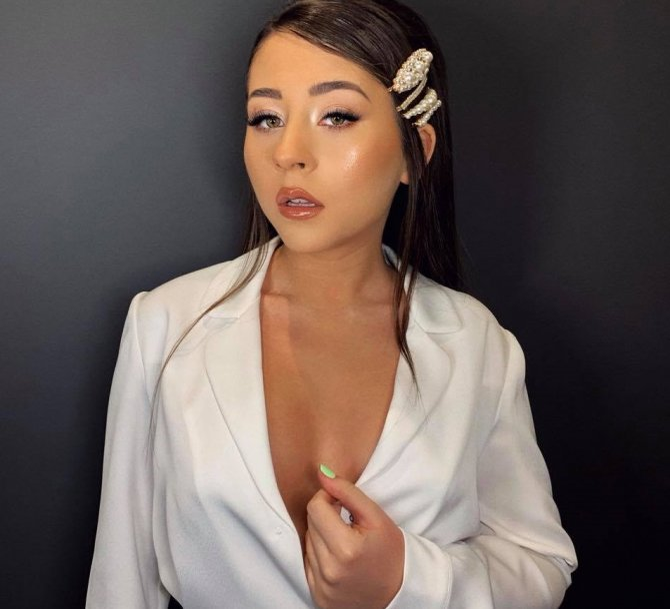 Nicole Cherry a răbufnit pe Instagram. Ce a pățit astăzi artista: ”Disperaților, nu vă mai suport!”