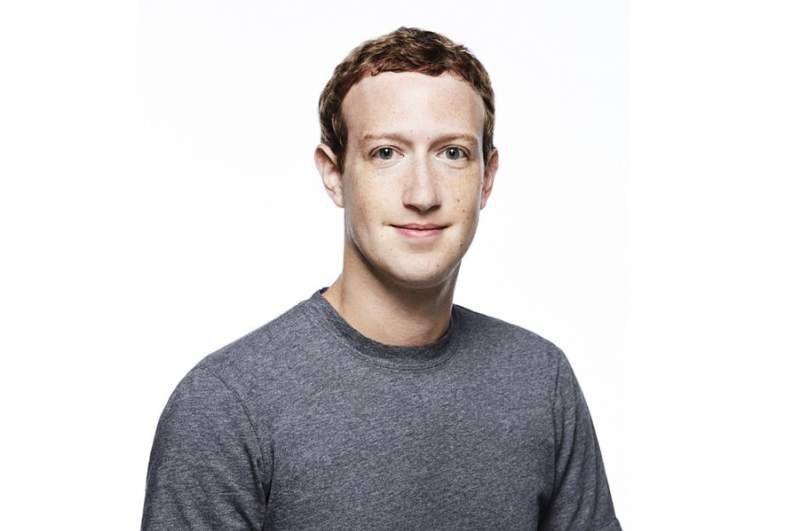 Mark Zuckerberg a pierdut 17 miliarde de dolari într-o zi după ce acțiunile Facebook au scăzut cu 20%