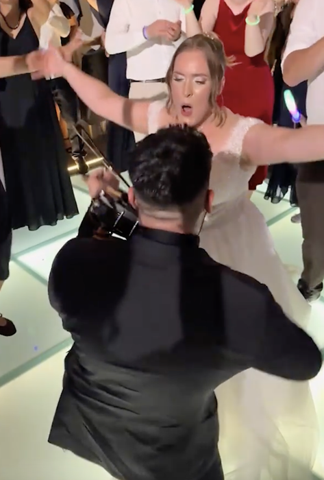 Mireasa a făcut spectacol lângă Mika Violin și a atras hate-ul internauților: „Divorț, singura variantă”