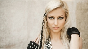 Lora a avut parte de un week-end de cosmar. Uite ce i s-a intamplat blondei in timp ce incerca sa ajunga la un concert!
