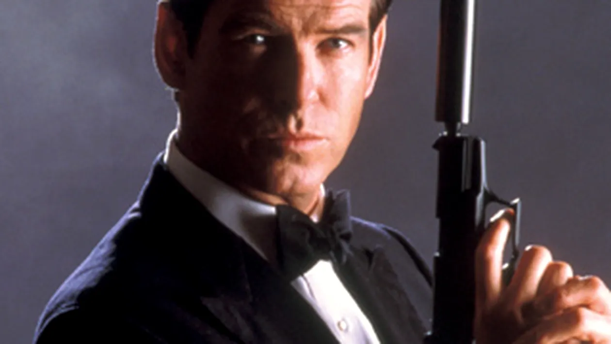 Frumoasele lui Bond... James Bond! Spionaj cu fete sexy in filmele cu agentul 007