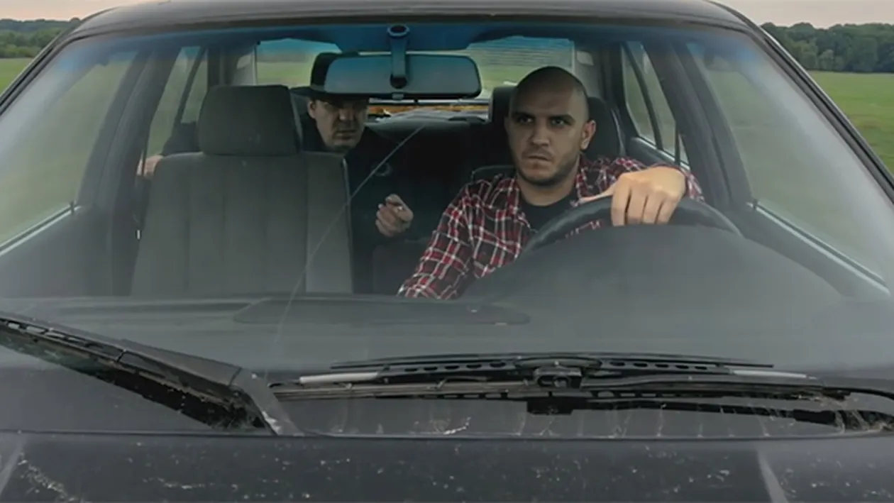 Imagini socante! Guess Who, implicat intr-un accident rutier. Totul a fost filmat!