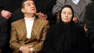 Mesaj SFASIETOR al mamei lui Gigi Becali: "Nu mai pot sa..." Vezi ce gest a facut in Sambata Mare