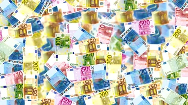 Vouchere de 50 de euro pentru români. Cine va primi banii de la stat