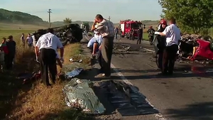 VIDEO Cinci persoane, printre care doi copii, au murit intr-un accident pe DN 13, in judetul Mures