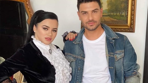 Carmen de la Sălciua si Karym, cuplul momentului! Anunțul făcut de cei doi artiști: ”Trebuie să acceptăm!” VIDEO