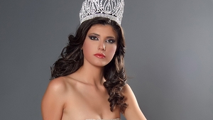SASE, vina barza! Oana Paveluc, castigatoarea Miss Universe Romania, este gravida! Uite cum arata cu burtica!