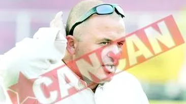 Celebrii ochelari ai lui Mititelu sunt de la hoti