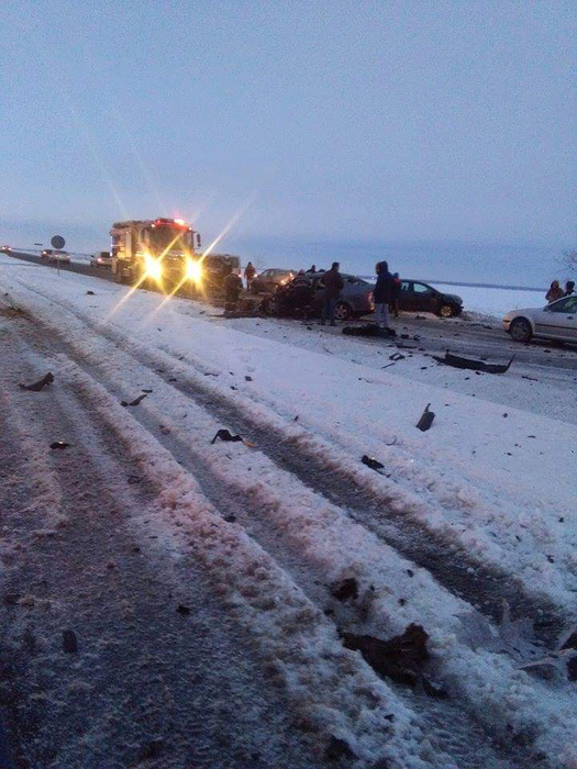 Accident la Călugăreni, în Giurgiu, pe DN 5. O persoană a murit și alte două au fost rănite