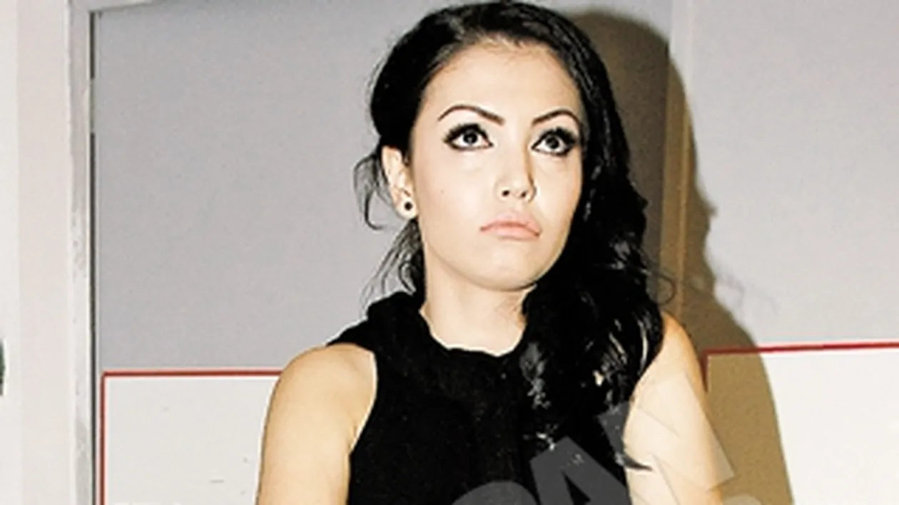 Andreea Mantea, in pelerinaj cu parintii! Si-a gasit linistea la manastire