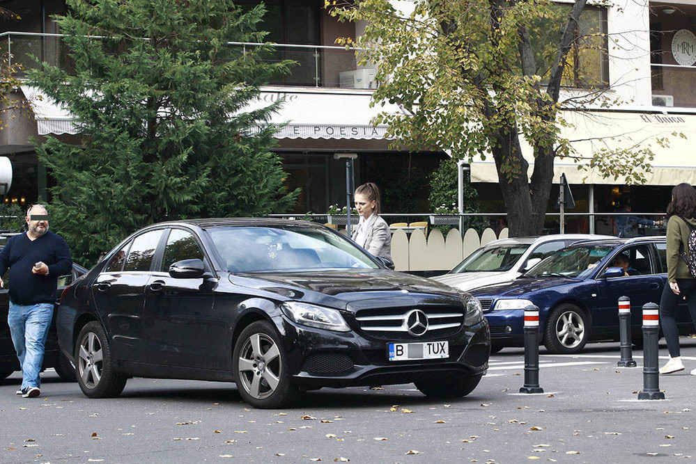 Ana Maria Varvara se urcă la volanul Mercedes-ului ei