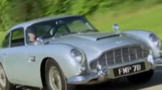 VIDEO Cea mai cunoscuta masina a lui James Bond a fost scoasa la vanzare