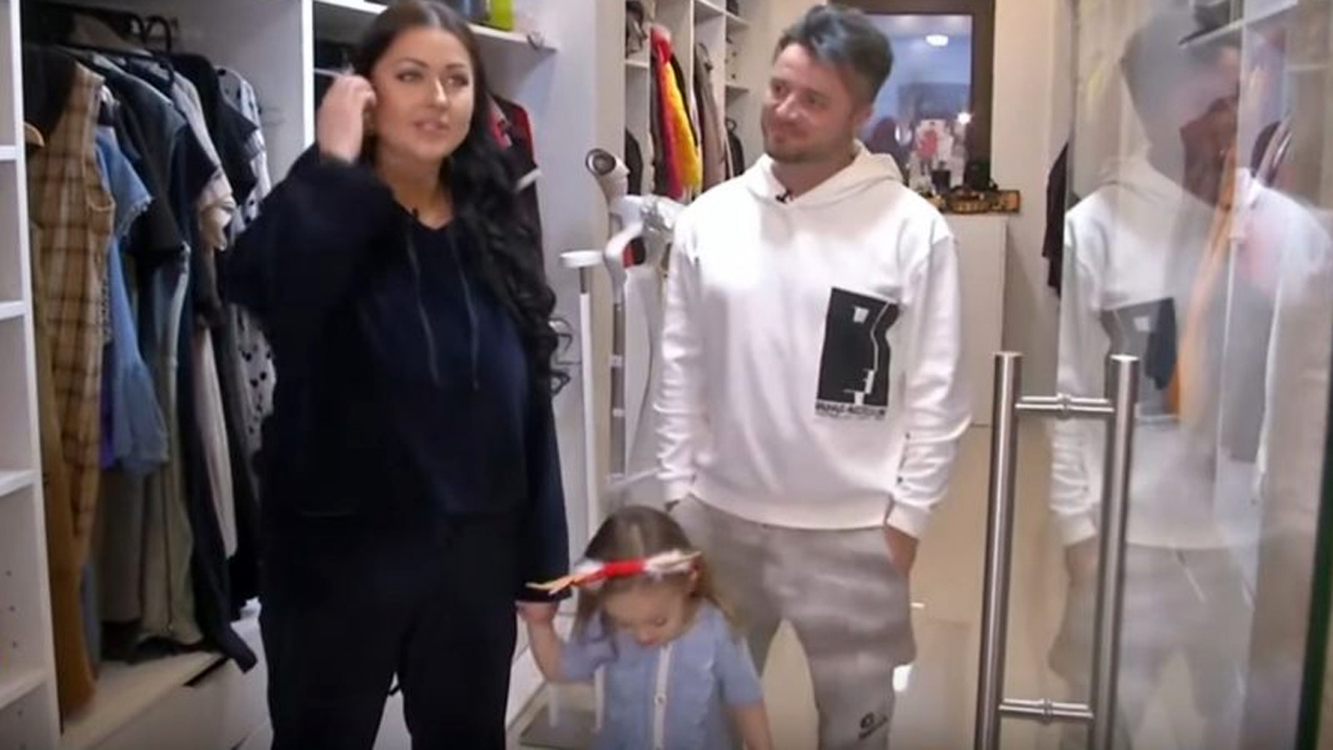 Cum arată casa de două etaje în care locuiesc Gabriela Cristea și Tavi Clonda. Întreținererea și curentul costă o adevărată avere!