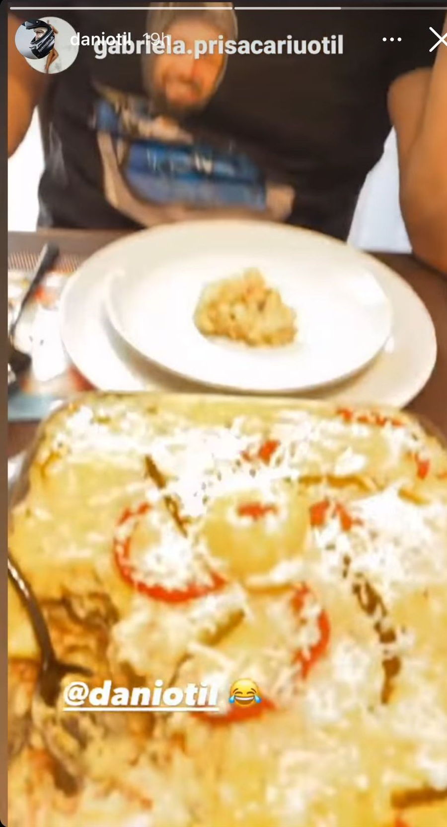 Preparatele tradiționale de Crăciun sunt favoritele lui Dani Oțil 