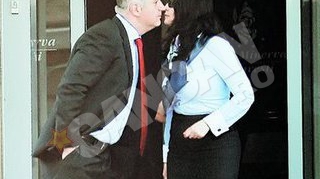 Barbatul alaturi de care s-a simtit bine sefa de la Restituirea Proprietatilor este bancher! "Sotia mea stie ca suntem prieteni"